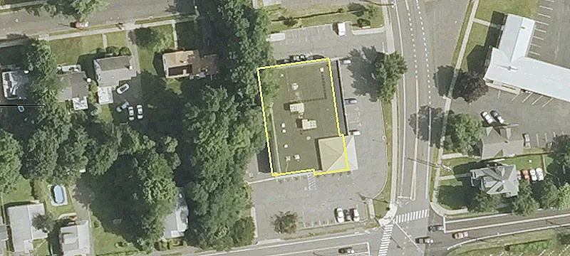 Freestanding Retail Building For Sublease