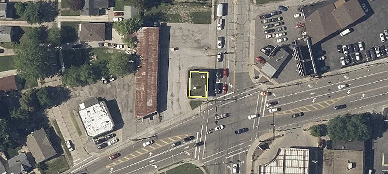 Freestanding Retail Building For Lease