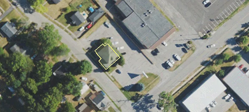Former Car Wash on Acreage