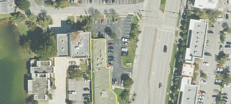 Retail Space on Federal Hwy