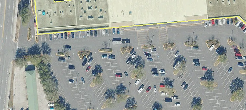 Retail Anchor Box Sublease Opportunity