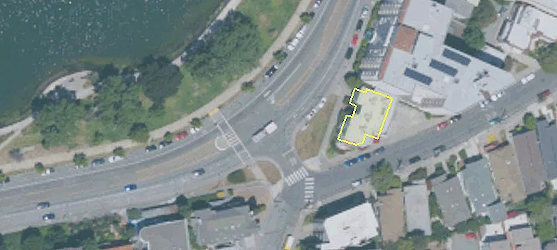 Lake Merritt Waterfront Corner Building