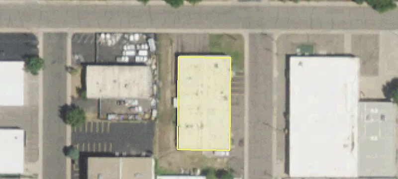 Englewood Freestanding Building with Yard