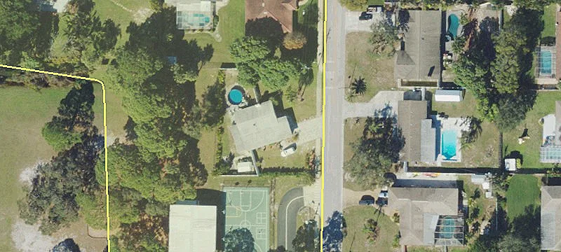 Bradenton Retail Space Available