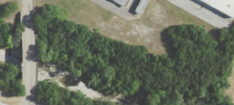 75,000 SF Usable Land
