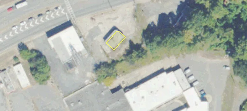 Former Shop/Service Center on Highway