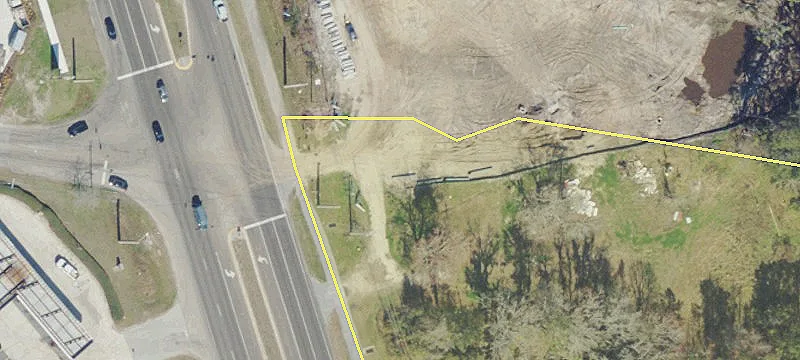 Commercial Parcel at Signalized Intersection