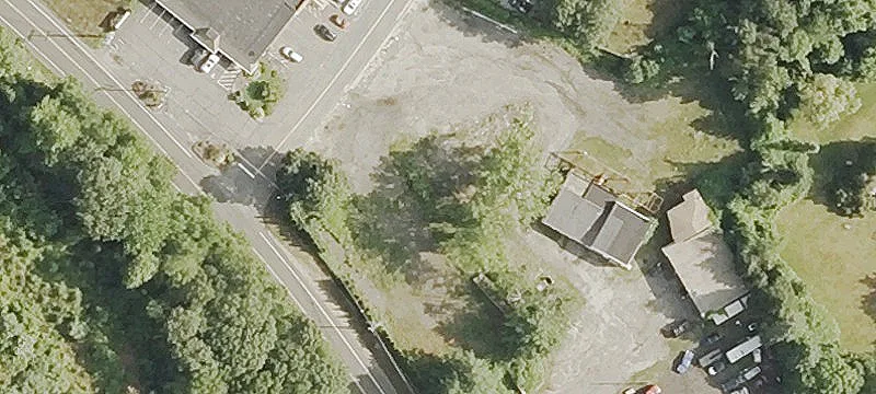 Commercial Land with Garages
