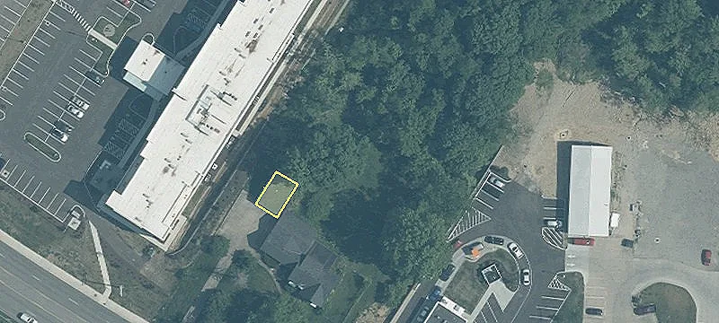 Prime Retail/Restaurant Land Available