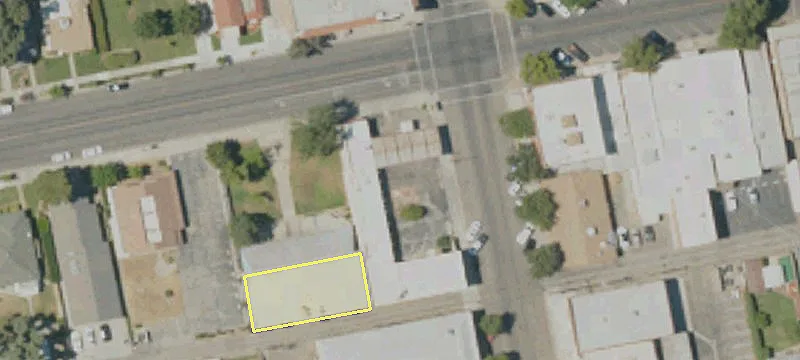 Restaurant and Apartment Building For Sale