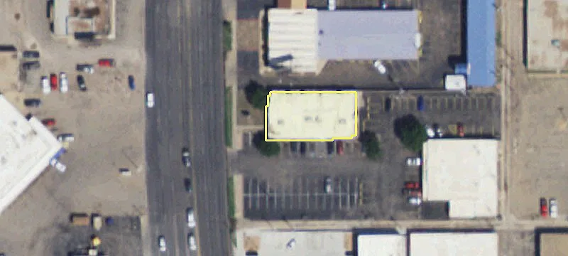 Multi-Tenant Warehouse with Large Lot
