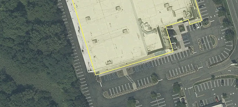Freestanding Building on Route 17