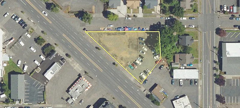 Commercial Land with High Visibility