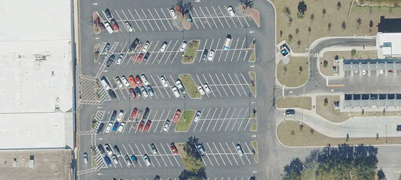 Retail Anchor Box in Center