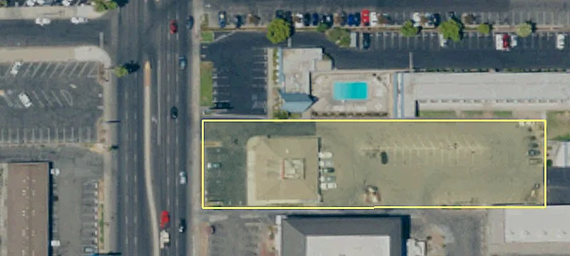 Restaurant/Retail Opportunity on Blackstone Avenue