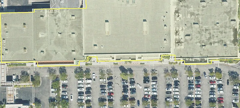 Retail Space on Federal Highway