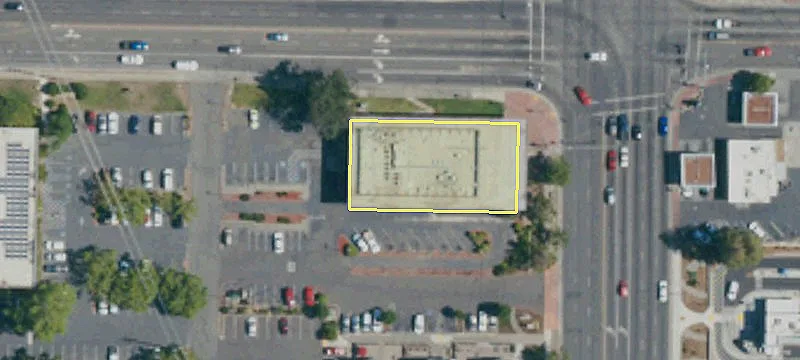 Restaurant Building on Howe Avenue