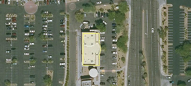 Retail Space in Esporta Anchored Center