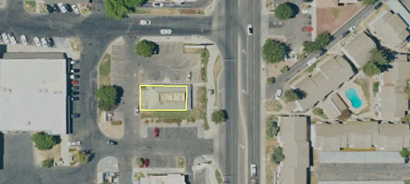 Former Pizza Restaurant For Rent