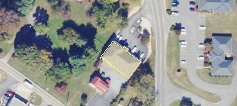 Retail Cottage in Prime Location