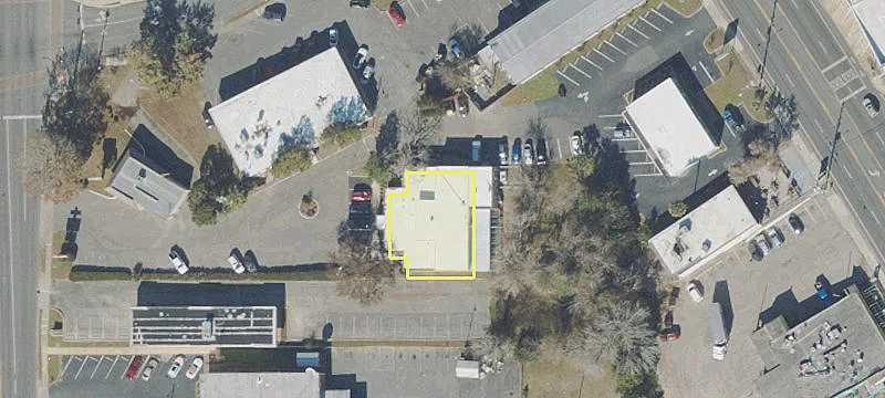 Freestanding Building Near Northwood Mall