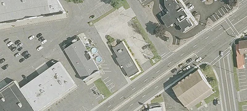 Freestanding Building With Drive-Thru