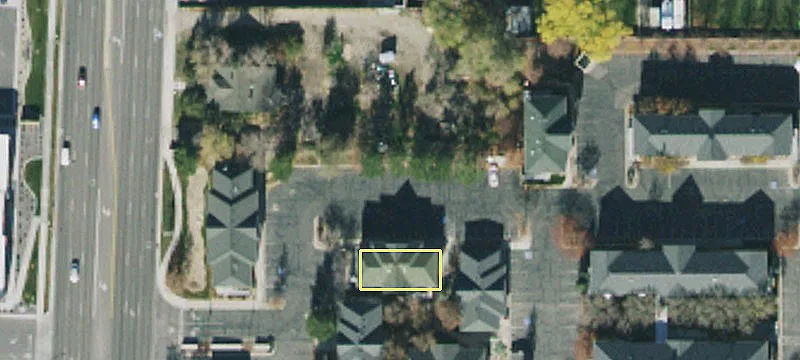 Retail Space in Sandy Schoolyard