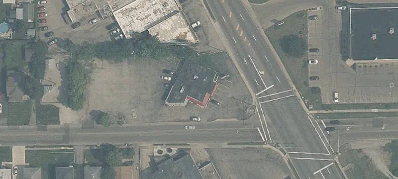 Freestanding Building on Corner Lot
