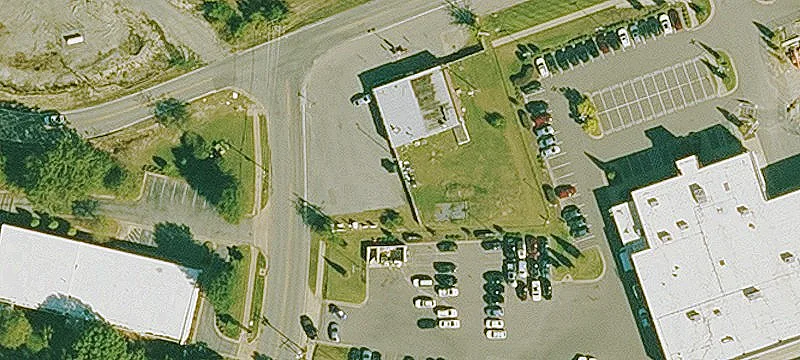 Renovated Retail Building For Sale