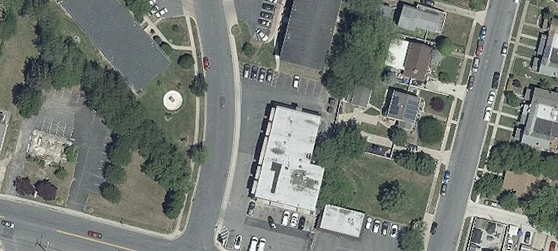 Retail Space Near Merritt Boulevard