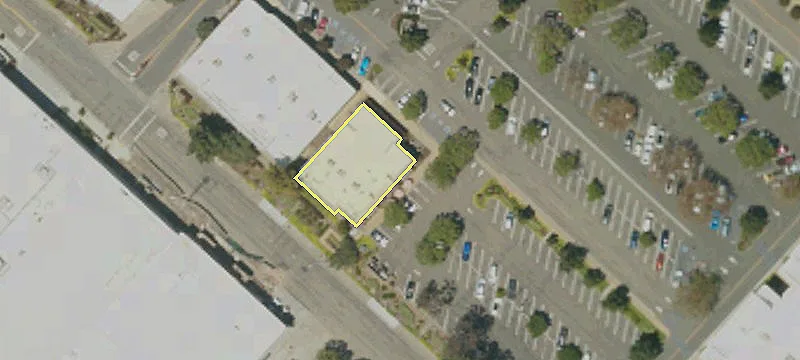 Retail Space in Madonna Plaza