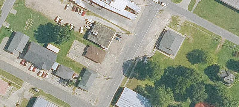 Former Restaurant on Retail Corridor