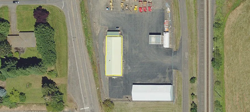 Warehouse Space with Grade Level Doors