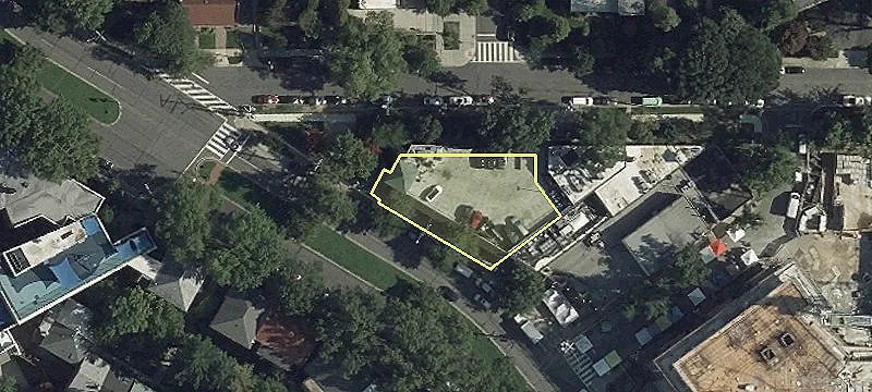 Retail Space in Affluent Neighborhood