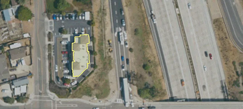 Retail Endcap Space For Lease