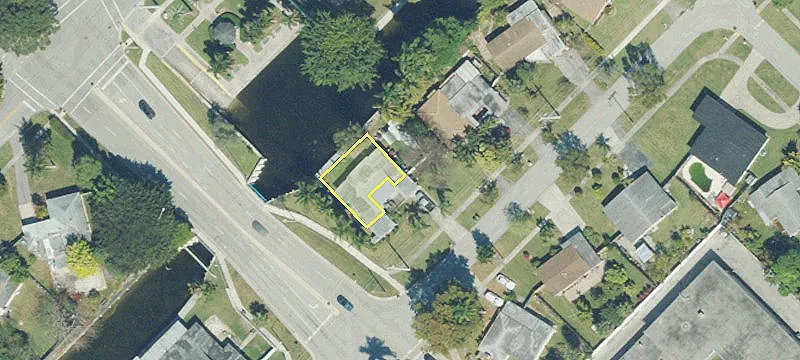Commercial Land Near Future Publix