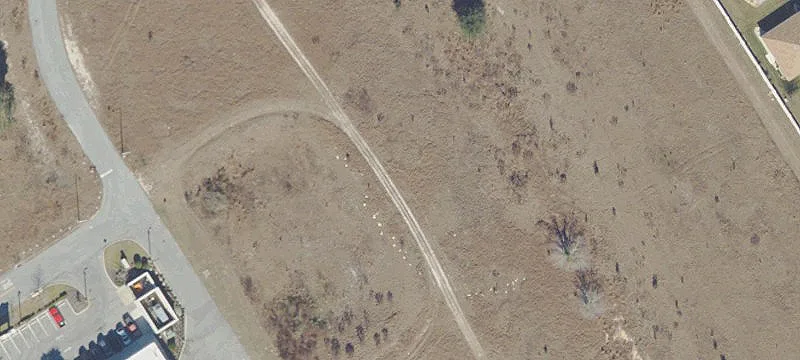 Land with Traffic Signal Access