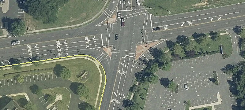 Commercial Land at Signalized Light
