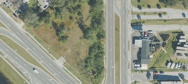 Corner Lot on Hoffner Avenue