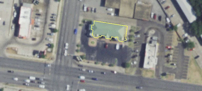 Retail Space with High Visibility