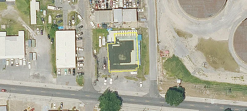 Warehouse with Fenced Yard