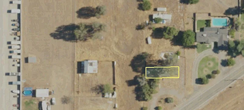 Clovis Land Near Freeway 168