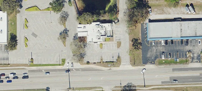 Retail Endcap Space Near Highway