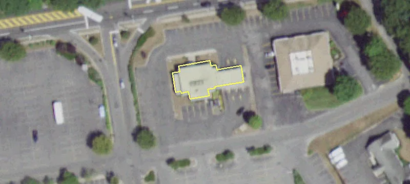 Riverhead Plaza Retail Space