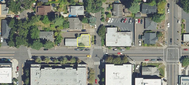 Freestanding Commercial Building with Parking