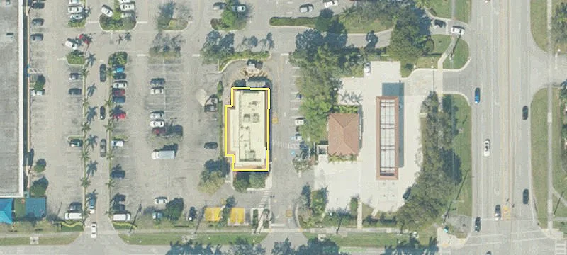 Retail Space in Busy Center