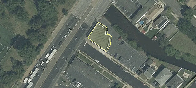 Retail Space Available For Rent