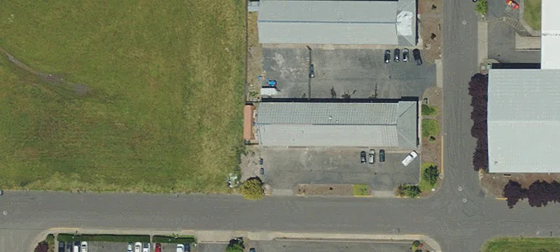 Mixed-Use Warehouse with Apartment