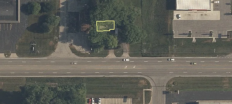 Land on Airport Highway