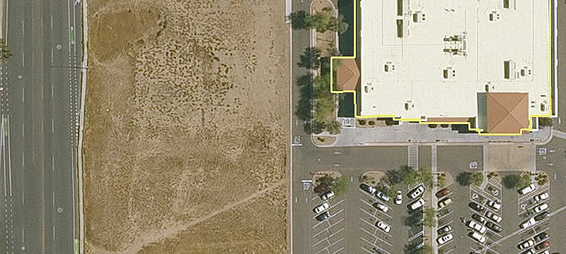 Retail Pad in Glendale Center